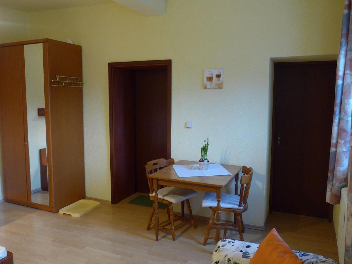 Pension Schuetze Daasdorf am Berge 외부 사진